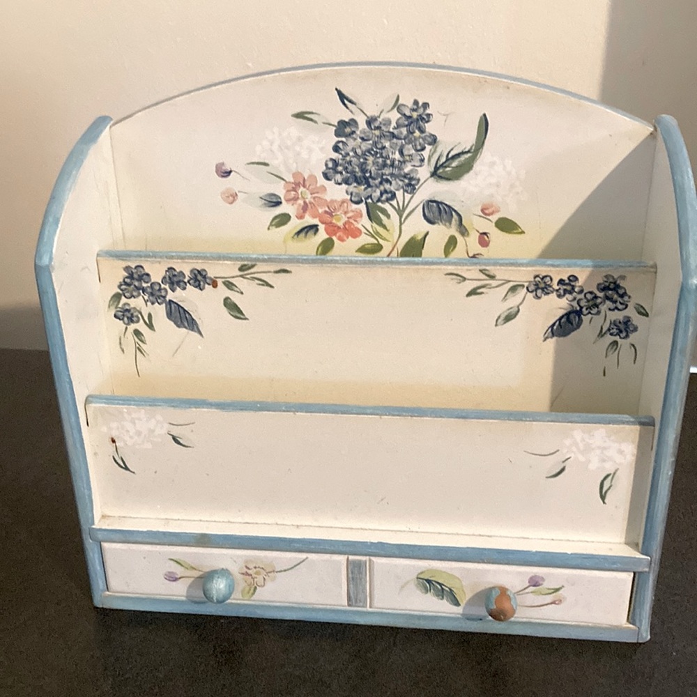 Wooden floral mail organizer